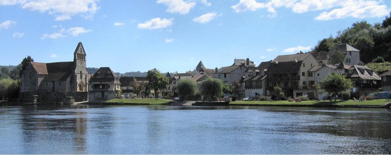 Logis Face A L'Abbatiale Lejlighed Beaulieu-sur-Dordogne Eksteriør billede